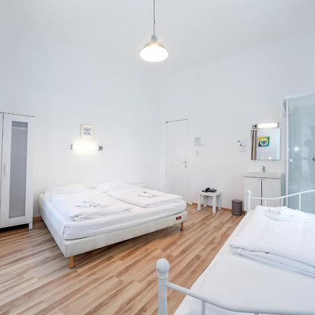 Timeout City Hotel, 5 Min To City Center, Self Check In Виена Екстериор снимка