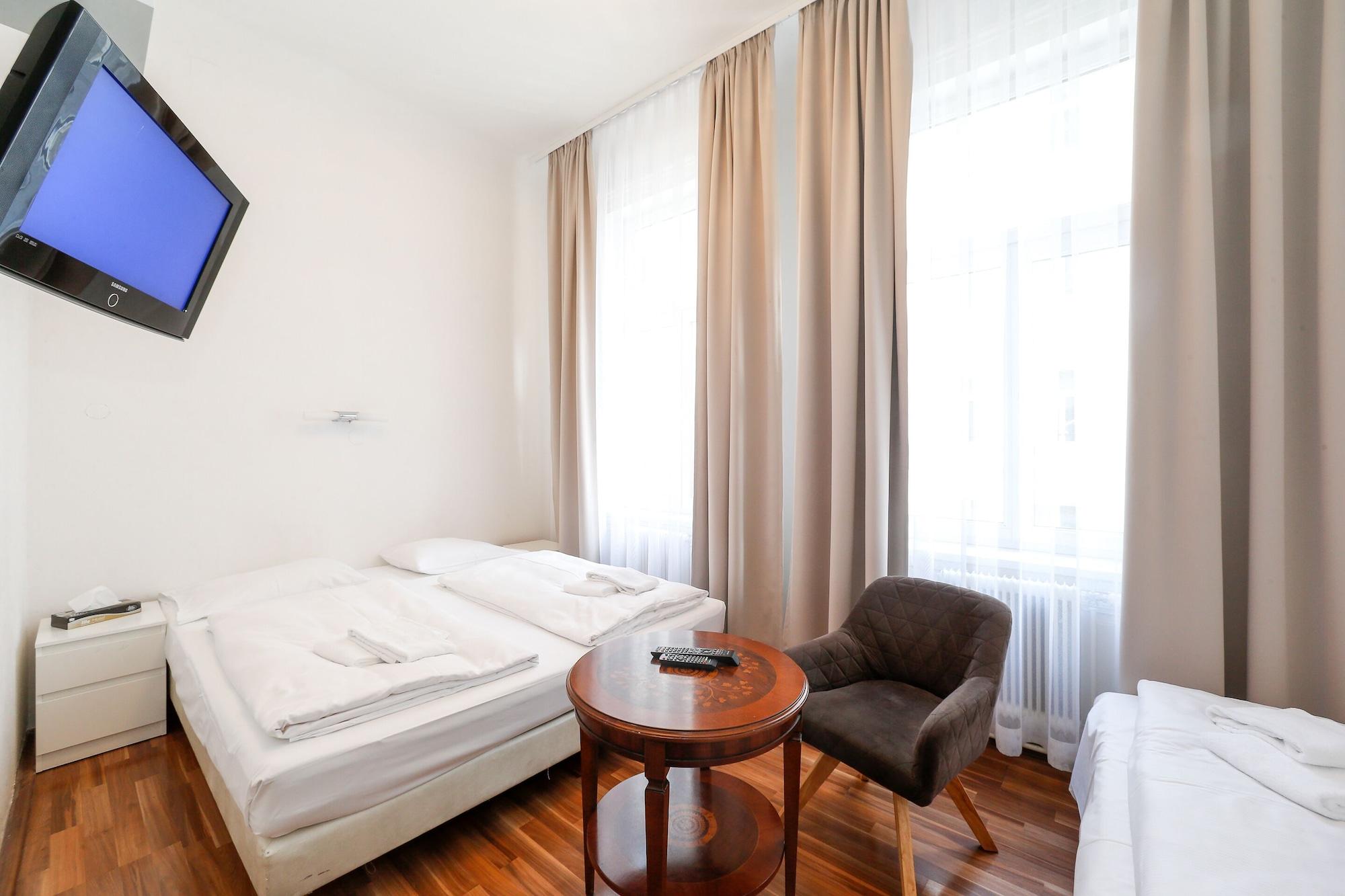 Timeout City Hotel, 5 Min To City Center, Self Check In Виена Екстериор снимка