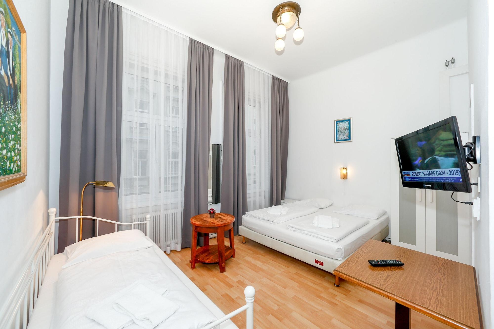 Timeout City Hotel, 5 Min To City Center, Self Check In Виена Екстериор снимка