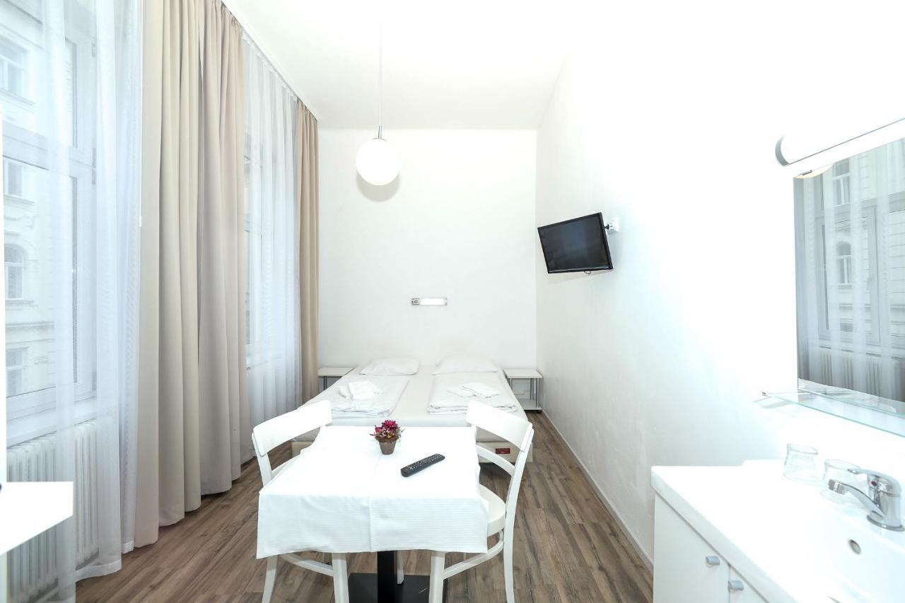 Timeout City Hotel, 5 Min To City Center, Self Check In Виена Екстериор снимка