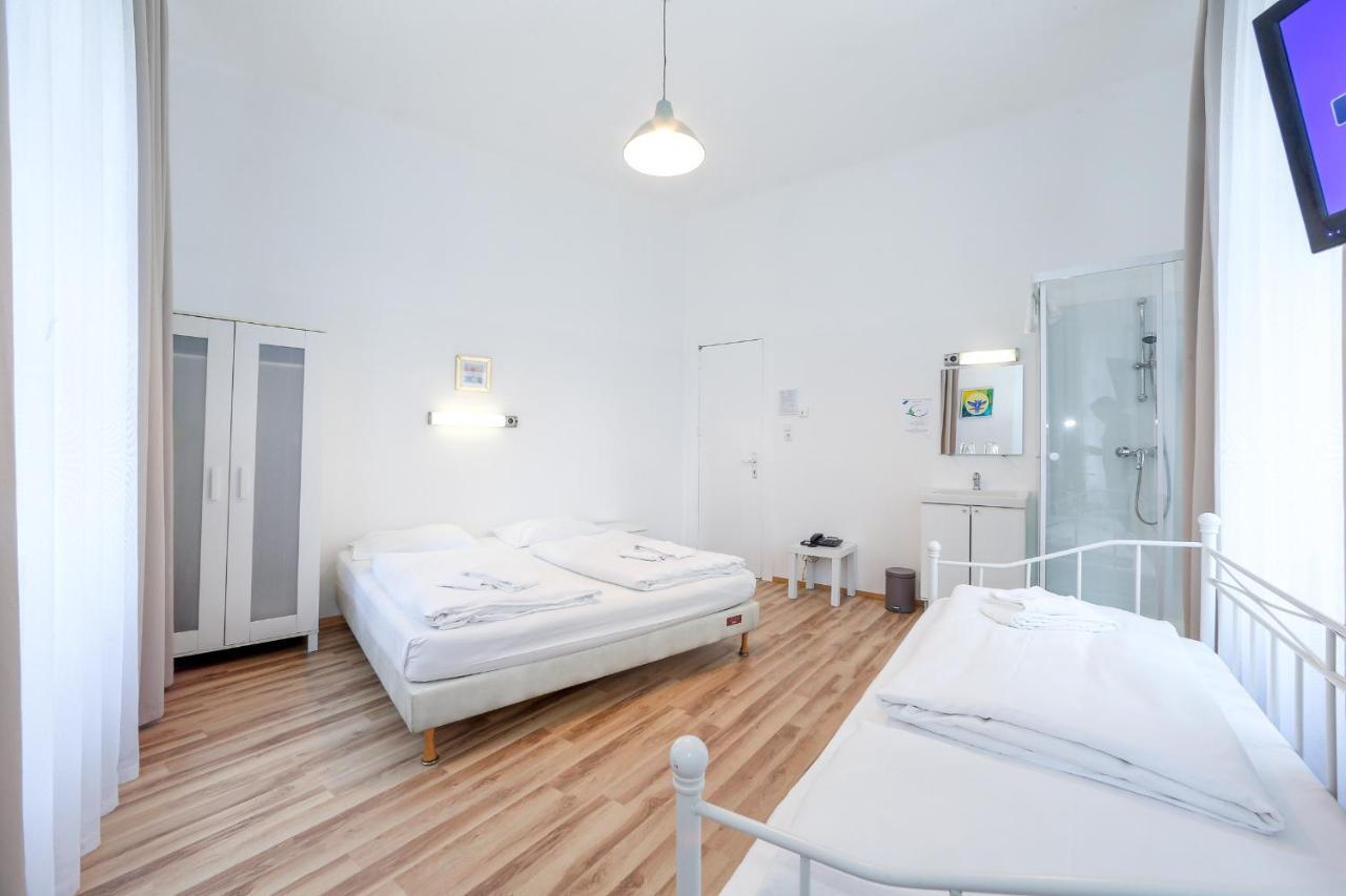 Timeout City Hotel, 5 Min To City Center, Self Check In Виена Екстериор снимка