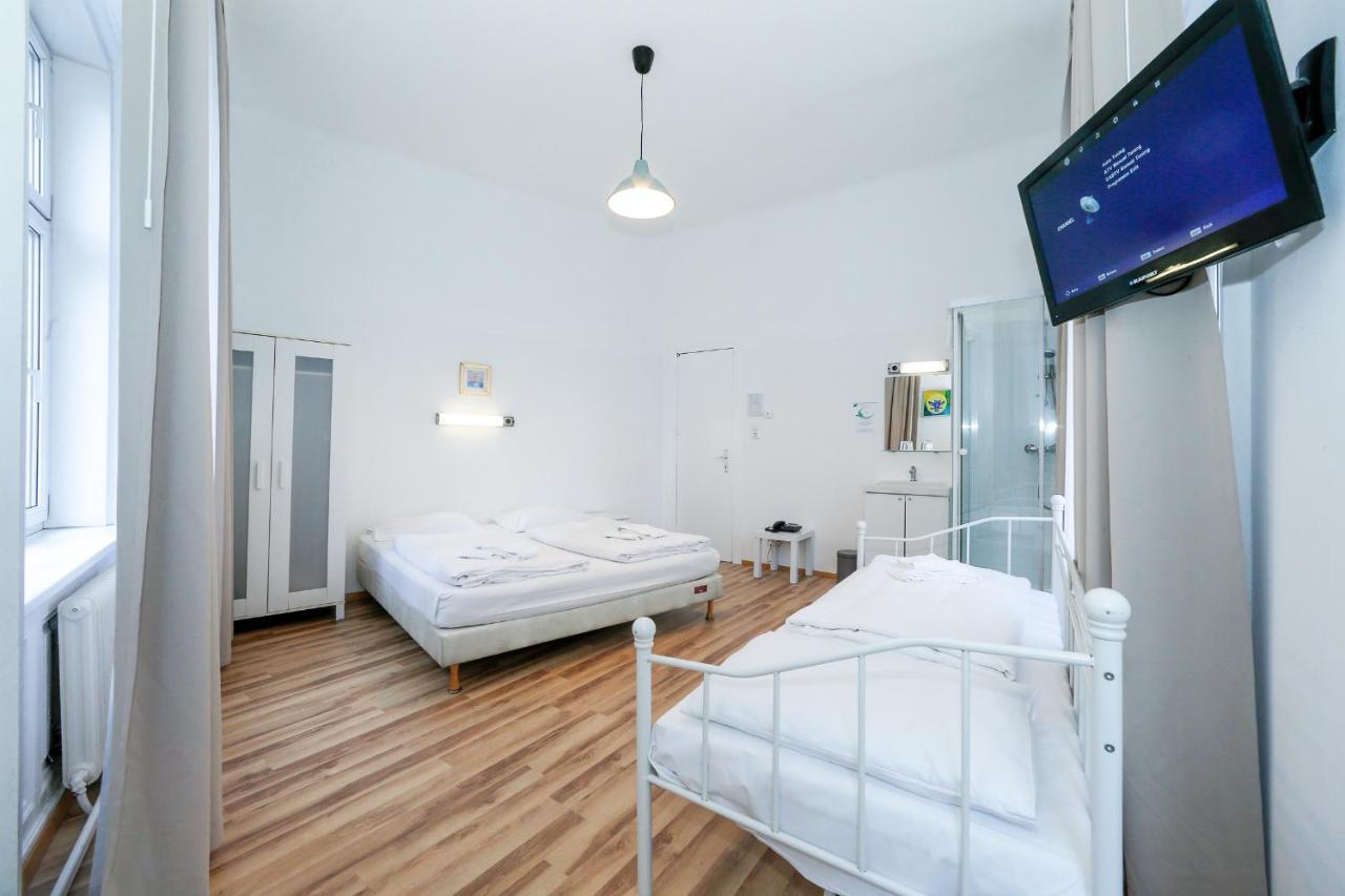 Timeout City Hotel, 5 Min To City Center, Self Check In Виена Екстериор снимка