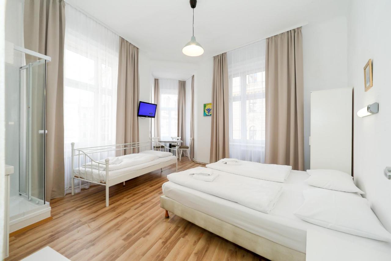 Timeout City Hotel, 5 Min To City Center, Self Check In Виена Екстериор снимка