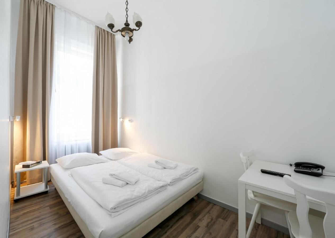 Timeout City Hotel, 5 Min To City Center, Self Check In Виена Екстериор снимка