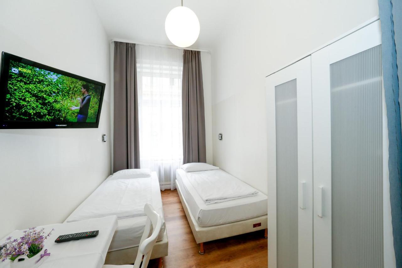 Timeout City Hotel, 5 Min To City Center, Self Check In Виена Екстериор снимка